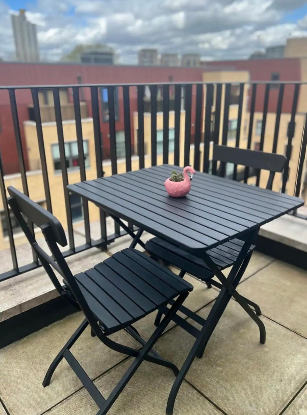Private In With Balcony Privatunterkunft